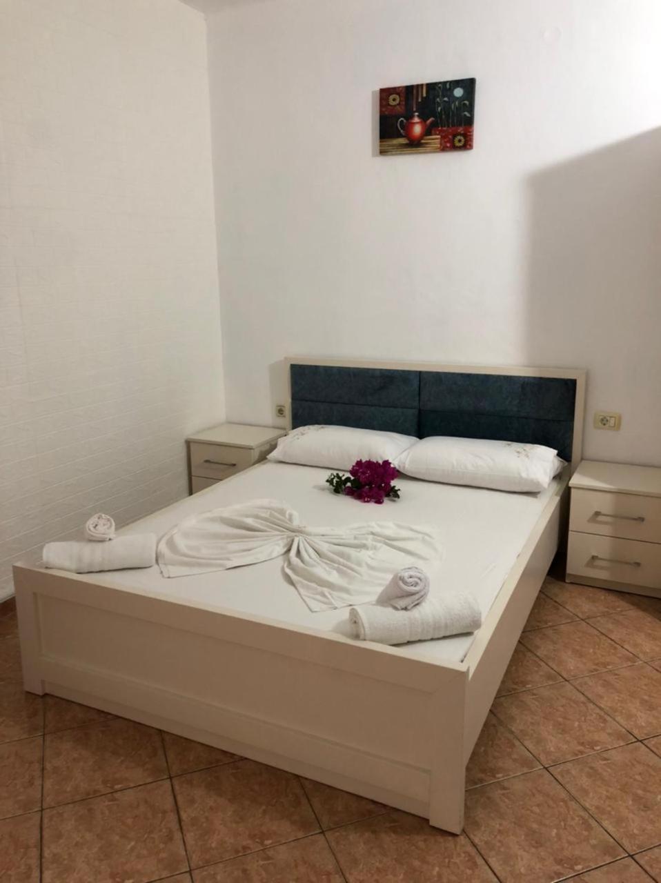Vila Zogaj Ksamil Bilik gambar